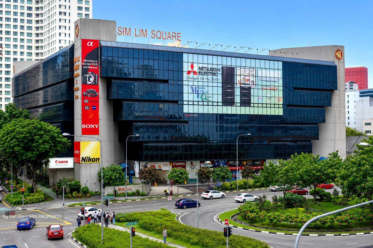 Sim Lim Square (D7), Shop House #584131301
